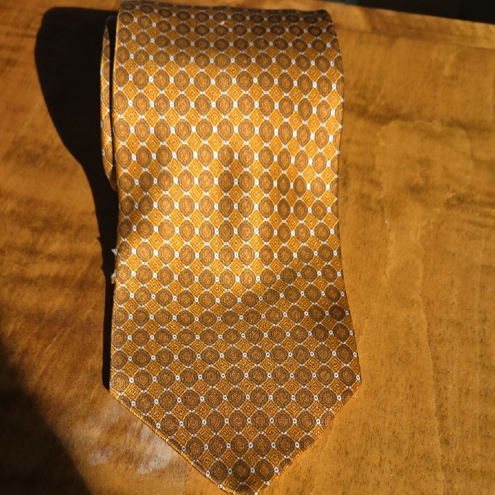 Brioni Silk Gold Geometric Men's Tie- Long